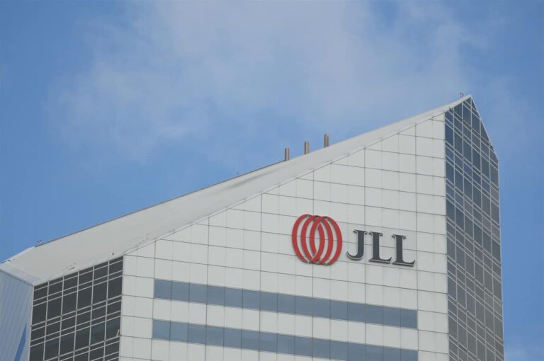 JLL Is Hiring